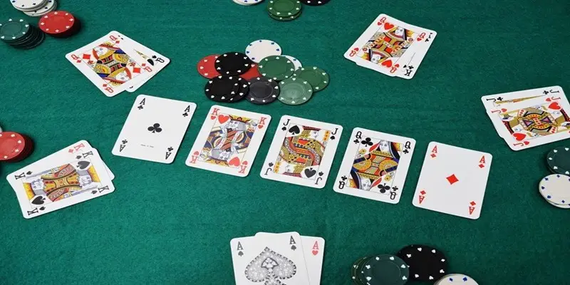 Cách vận hành một ván cược Poker